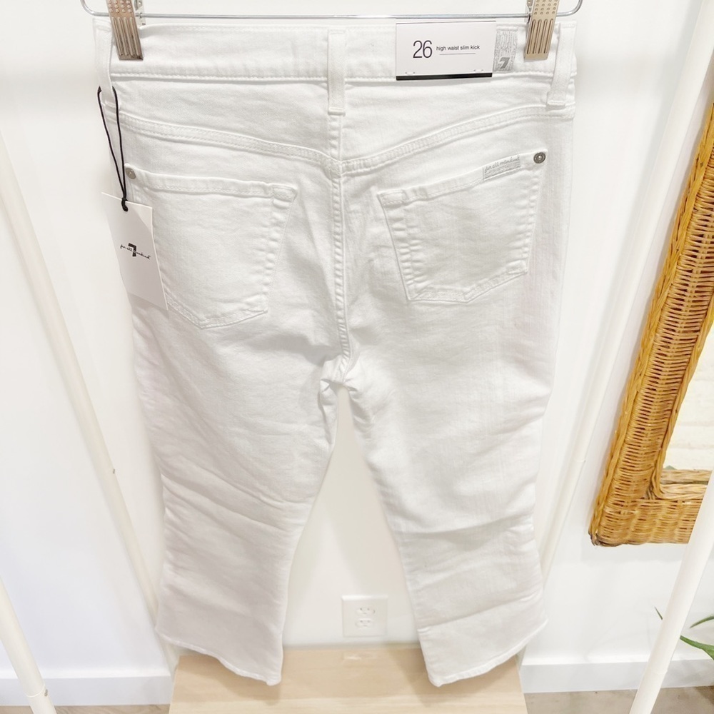 7 For All Mankind Highwaisted Kick Crop Jean - 26 - Picture 8 of 8